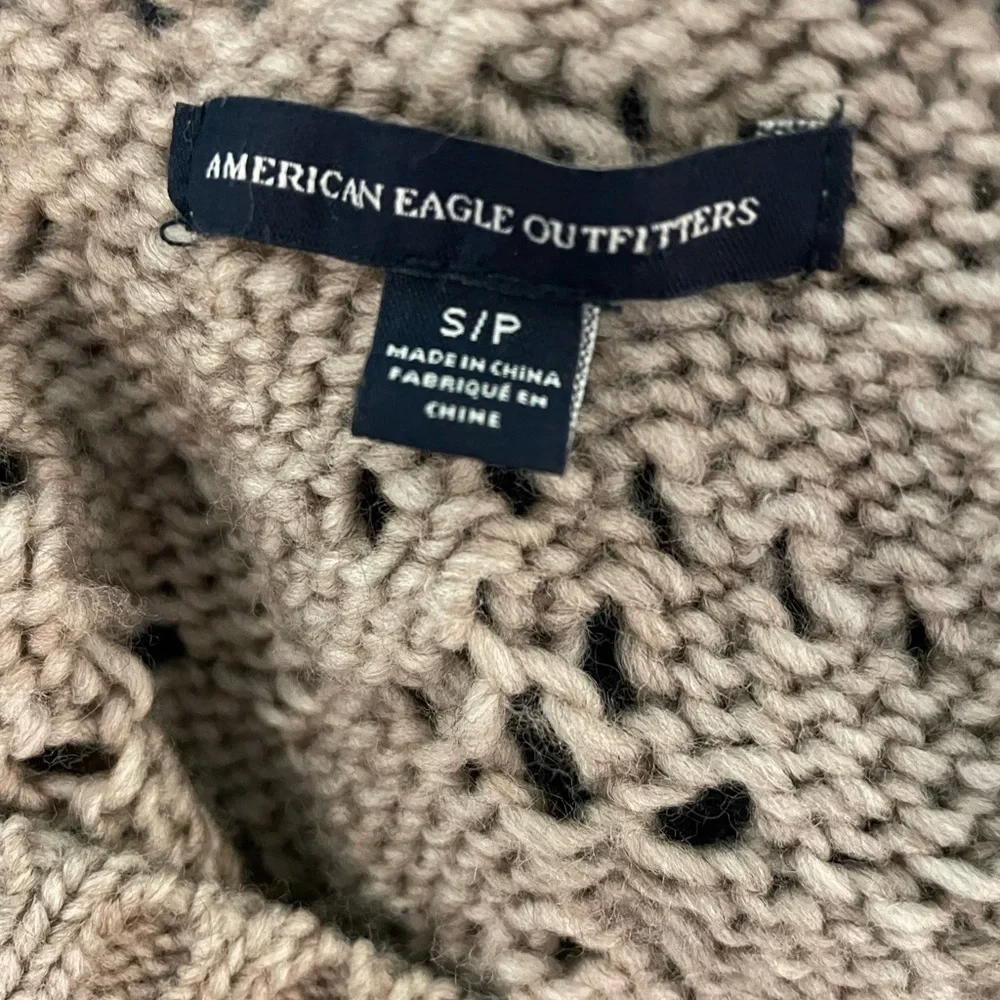 AMERICAN EAGLE OUTFITTERS Crochet Wool Blend Tan Sweater Size Small